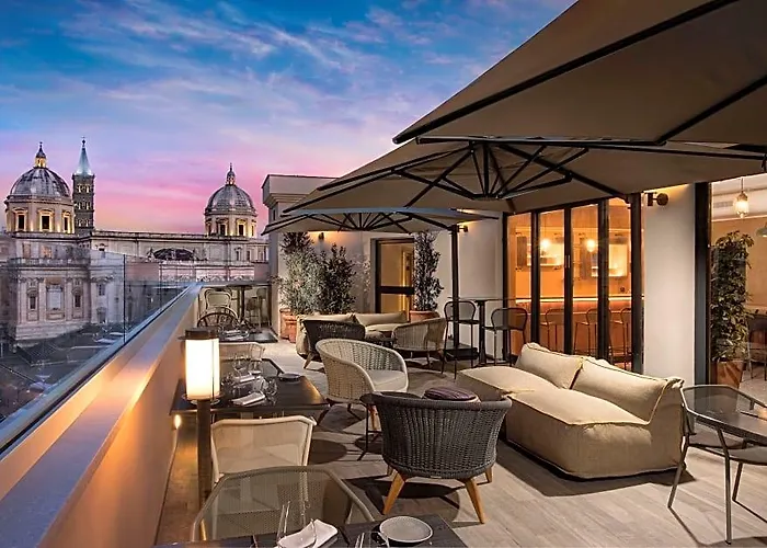 Commodore Hotel 4*
