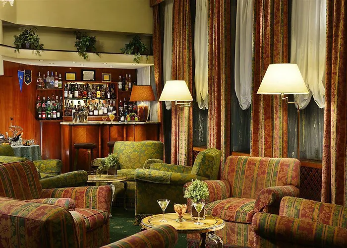 Commodore Hotel 4*